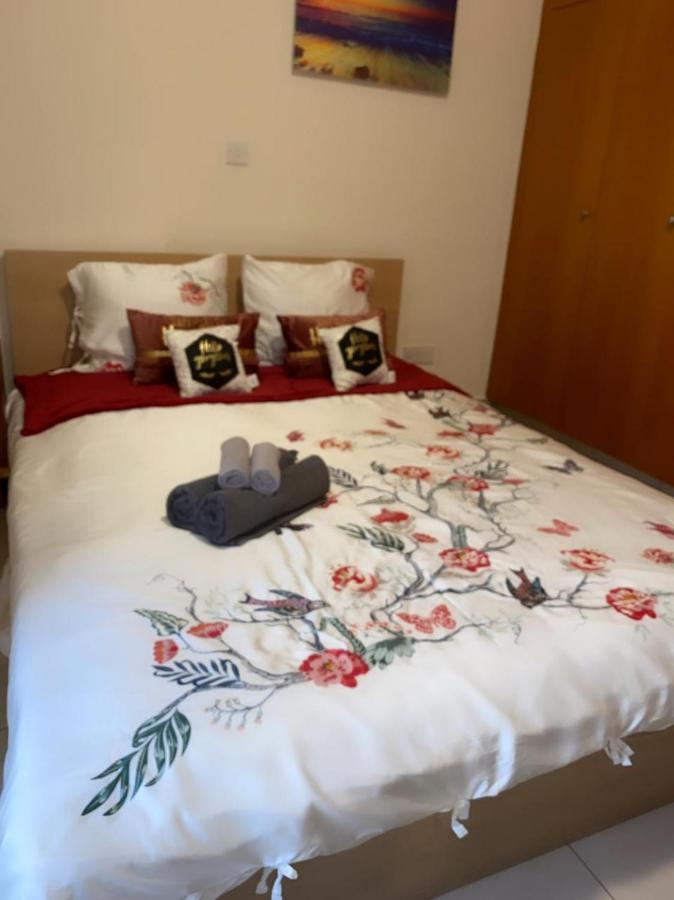 Larnaca Beach Apartment Экстерьер фото