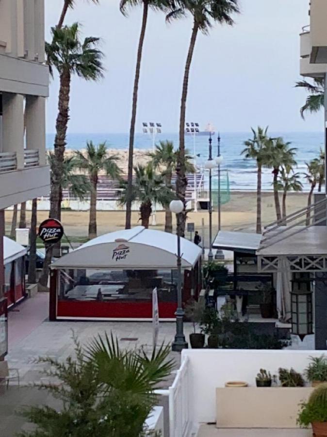 Larnaca Beach Apartment Экстерьер фото